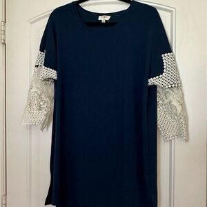 Umgee Navy Blue Lace Sleeve Top Sz S oversized